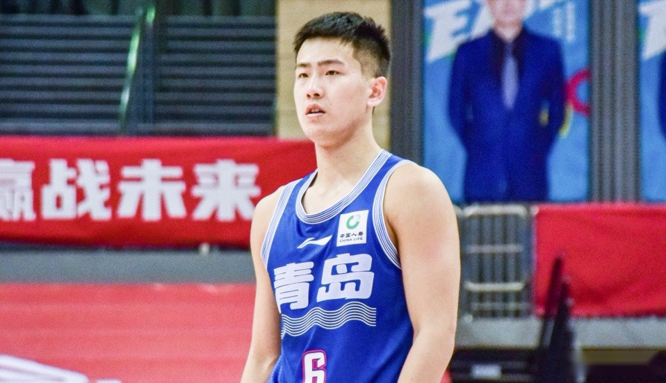 通过中场核